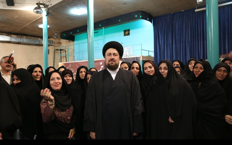 جماران میں، بیرون ملک ایرانی اسکولز کے اساتذہ کی یادگار امام سے ملاقات