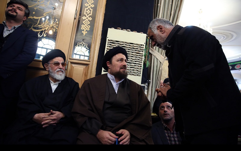جماران، تعزیتی مجلس میں امام خمینی(رح) کے احفاد کی شرکت