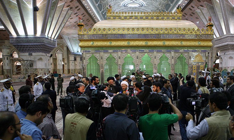 رہبر کبیر امام خمینی(رح) کے مزار پر عدلیہ کے سربراہ اور اہلکاروں کا تجدید عہد