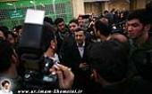 ایران کے سابق صدر، احمدی نژاد کی آرامگاہ امام خمینی(رح) کی زیارت اور یادگار امام(رہ) سے ملاقات