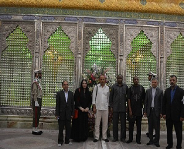 نیجیریہ کے فوجی افسران اور ثقافتی کارکنوں نے امام خمینی (رہ) کو سلام پیش کی