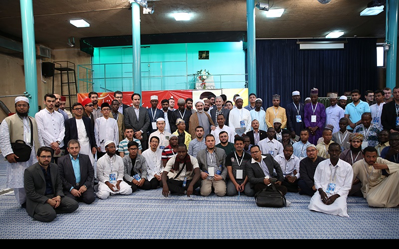 تہران بین الاقوامی قرآنی مقابلوں میں شریک قراء کا جماران کا دورہ