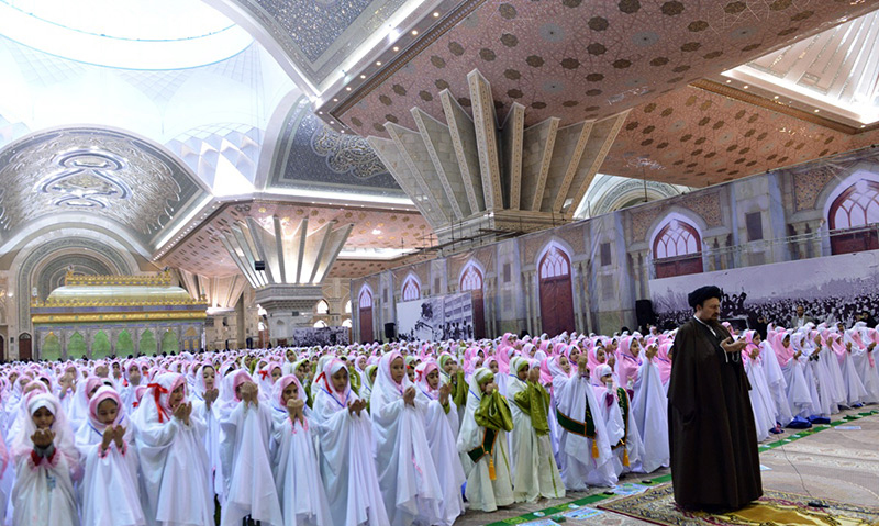 حرم امام خمینی (ره) میں طالبات کا "جشن بلوغ"
