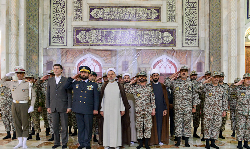امام خمینی(ره) کے ساتھ آرمی ایئرڈیفنس کمانڈ کے سربراہ کی تجدید میثاق