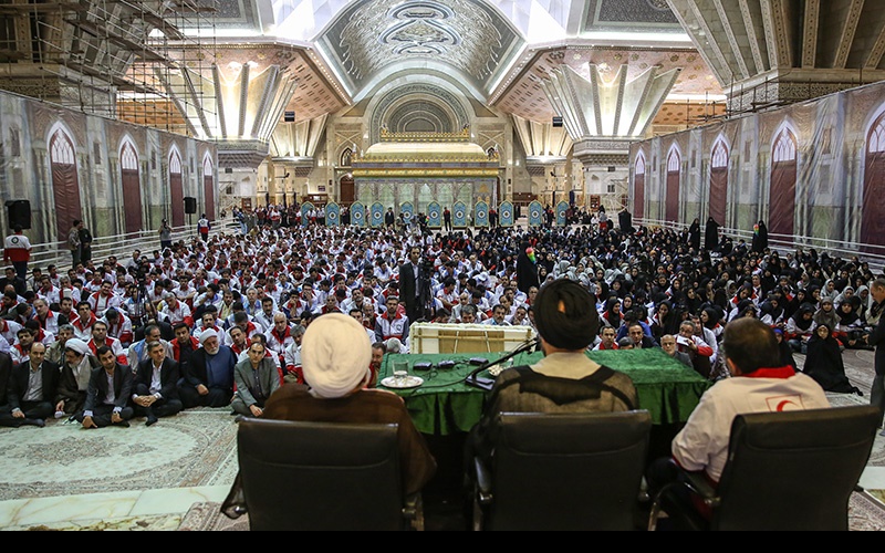 ہلال احمر کے کارکنوں کی امام خمینی سے تجدید عہد اور یادگار امام سے ملاقات