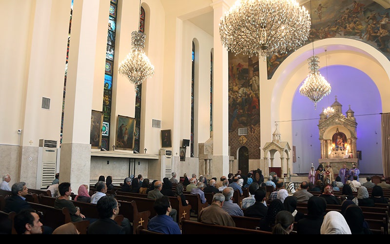 تہران، تعظیم امام خمینی(رح) کی تقریب، مقدس سارکس چرچ میں