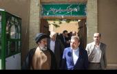 خمین میں امام خمینی(رہ) کی جائے پیدائش کے دورے پر ایران کے مواصلاتی وزیر