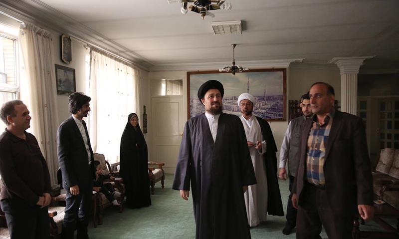 دفاع مقدس کمیونٹی کے کچھ صحافی اراکین کا یادگار امام سے ملاقات