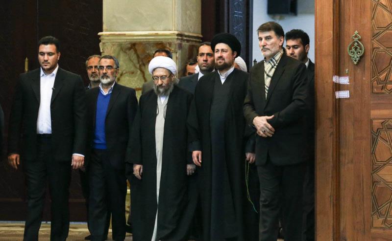 ایرانی عدلیہ کے سربراہ اور اہلکاروں کی امام خمینی(رہ) کے مزار پر حاضری