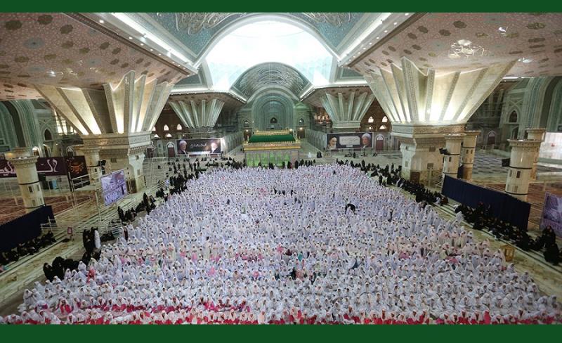 حرم امام خمینی(رح) اور یادگارامام کی موجودگی میں اسلام شہر کے تین ہزار طالبات کا جشن عبادت، جشن تکلیف کا انعقاد /۲۰۱۷ء