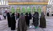 حرم امام خمینی (ره) میں آذربائیجان سے تعلق رکھنی والی کاروان کی حاضری