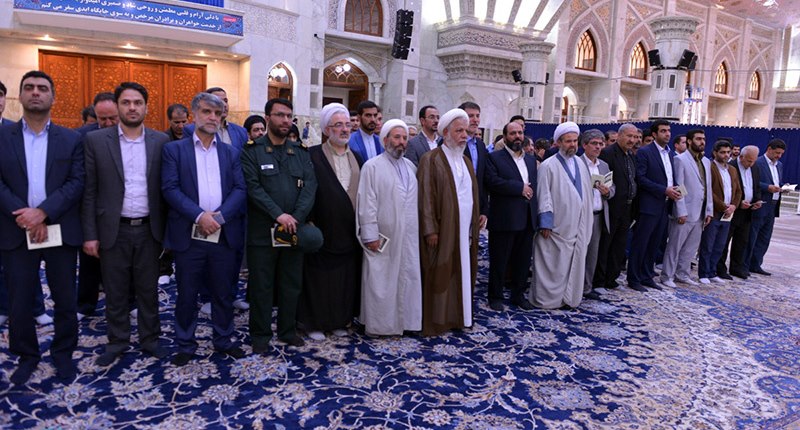 پاکدشت کے امام جمعہ کی حرم امام خمینی (رح)میں حاضری اور ان کی تمناوں سے تجدید عہد