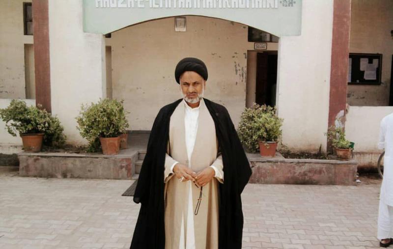 امام خمینی(رح) نےحقیقی اسلام پر عمل کرنا سیکھایا ہے