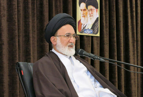 امام خمینی (رح) نے مسلمانوں کی مقدسات کی توہین نہ کرنے کے حوالے سے اہم احکامات دئے