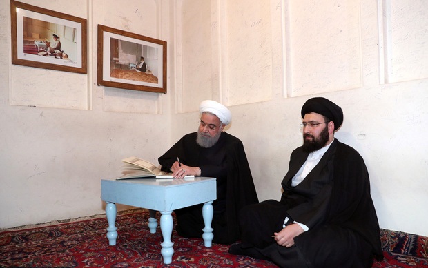 صدر روحانی کا نجف اشرف میں حضرت امام خمینی (رہ) کے گھر کا دورہ