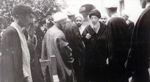 آیت اللہ محسن حکیم اور امام خمینی (رح) کی رہبری میں ایرانی انقلاب کی حمایت