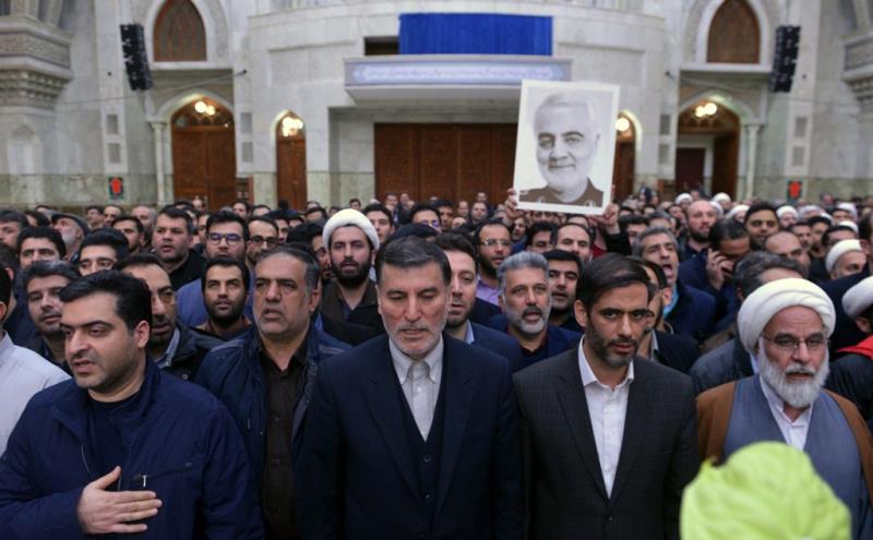 عشرہ فجر کے موقع پر، خاتم الانبیاء دفاعی بیس کے کمانڈرز کی حرم امام خمینی (رح) میں حاضری اور ان کی تمناؤں سے تجدید عہد /2020