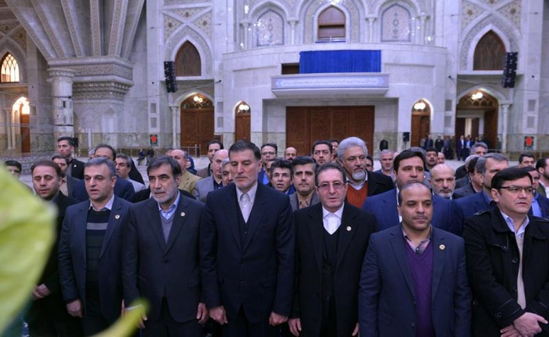 عشرہ فجر کے موقع پر؛ عوام کے مختلف طبقات سے وابستہ افراد، حرم امام خمینی (رح) میں حاضری اور ان کی تمناؤں سے تجدید عہد – 2 /2020