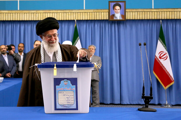 انتخابات میں حصہ لینا شرعی ، قومی اور انقلابی فریضہ ہے: رہبر انقلاب اسلامی