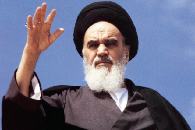 اسلامی انقلاب کی کامیابی کے بعد امام خمینی(رح) کا پہلا پیغام