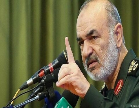 ایرانی کمانڈر کی امریکہ کو کھلی دھمکی، علاقہ سے چپ چاپ نکل جاؤ ورنہ...