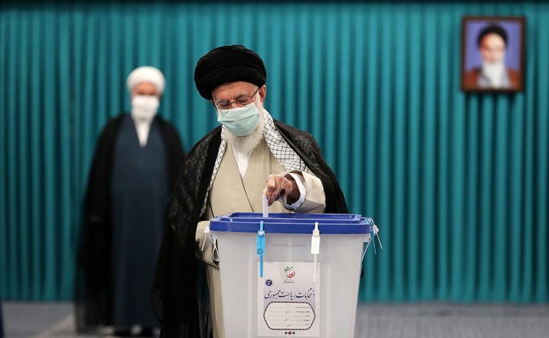 ملت ایران آج آئندہ برسوں کے لئے ملک کا مستقبل طئے کرے گی