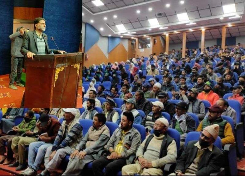 کرگل کشمیر میں ’امام خمینی (رح) عالمی اتحاد کا محور‘ کے موضوع پر ایک روزہ سمینار