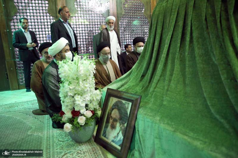 ایران کے سابق صدر سید محمد خاتمی کی حرم امام خمینی (رح) میں حاضری اور ان کی تمناؤں سے تجدید عہد/ 2022ء 