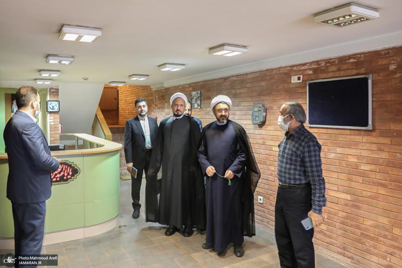 موسسہ تنظیم و نشر آثار امام خمینی (رح) کے سربراہ اور ڈپتیز کا جماران انسٹی ٹیوٹ کا دورہ/ 2022ء