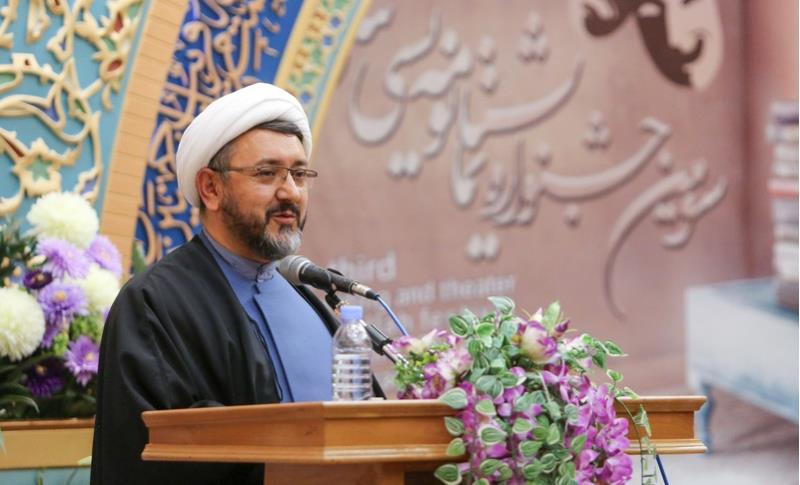 امام خمینی (رح) کے افکار کو بغیر کسی تعصب کے نئی نسل تک پہنچانا ہوگا:ڈاکٹر کمساری