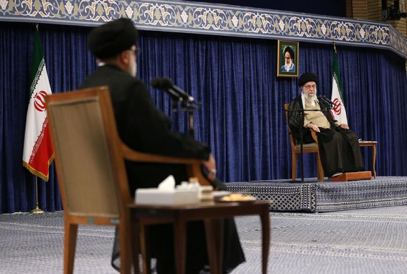 رہبر انقلاب اسلامی سے صدر مملکت اور کابینہ کے اراکین کی ملاقات