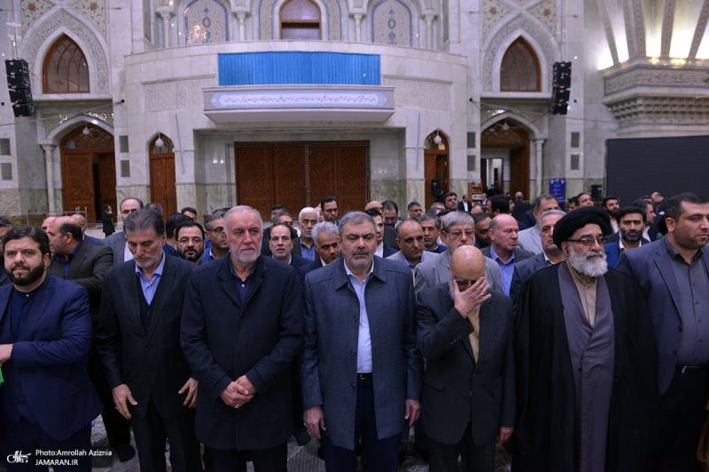 عشره فجر کی مناسبت سے، حرم امام خمینی (رح) میں تہران کے گورنرز، منیجرز اور امام جمعہ کی حاضری اور ان کی تمناؤں سے تجدید عہد /2024ء