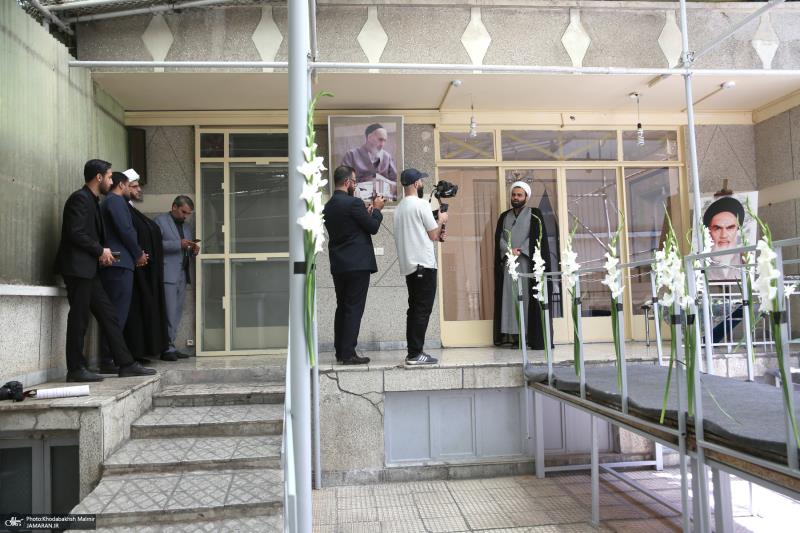 حرم امام خمینی (رح) میں عوام کی حاضری اور ان کی تمناؤں سے تجدید عہد اور حسینیہ جماران میں شہدائے خدمت کی یاد میں تقریب /2024ء