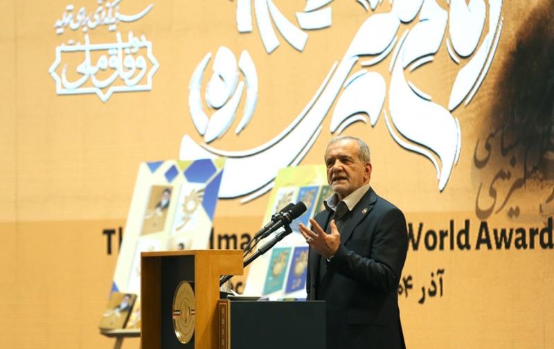 امام خمینی اتحاد کے علمبردار تھے، اگر مسلمان متحد ہو جائیں تو کوئی طاقت انہیں کمزور نہیں کر سکتی:ایرانی صدر