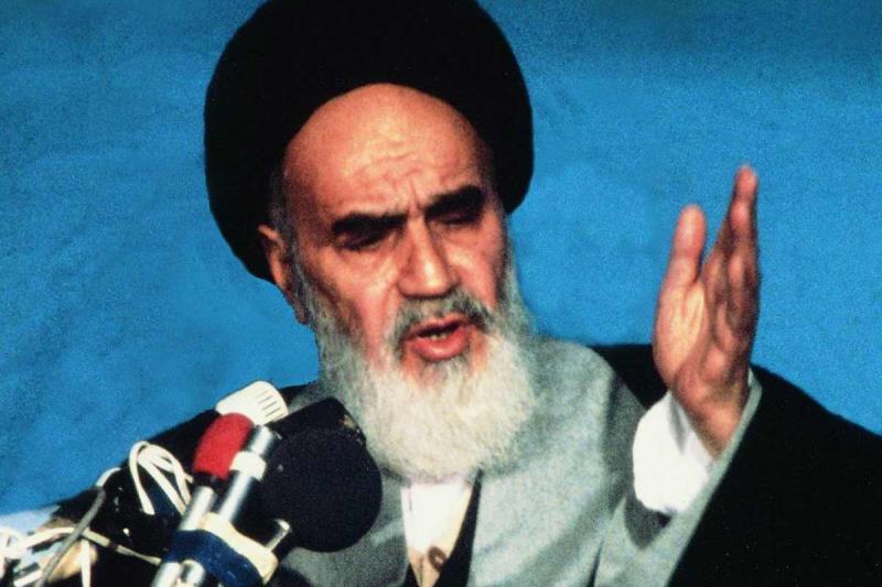 علماء کو سادگی سے زندگی بسر کرنا چاہیے:امام خمینی(رہ)