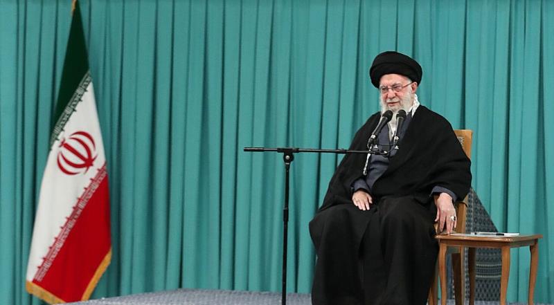 امریکی صدر مجرم ہے، ایرانی قوم نے فتنے کی کمر توڑی دی:رہبر معظم انقلاب اسلامی