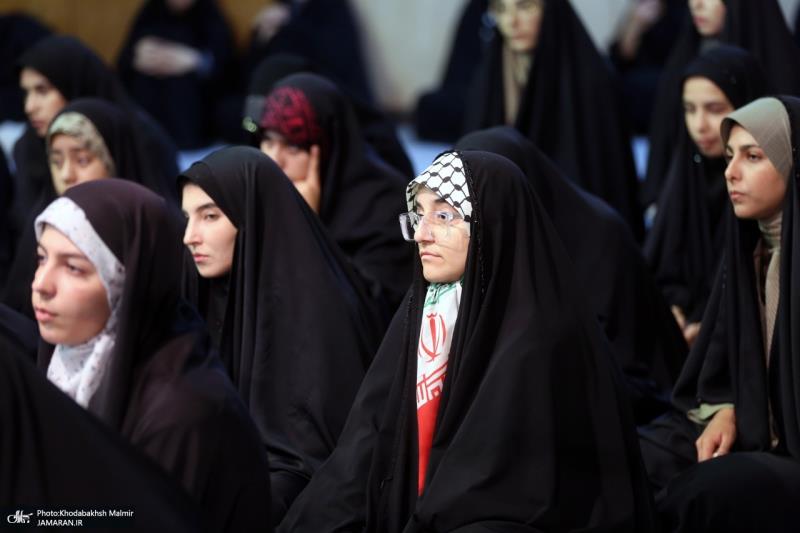 مشرقی آذربائیجان صوبہ کی جامعات کے طلباء کے ایک وفد کا حسینیۂ جماران کا دورہ /2026ء