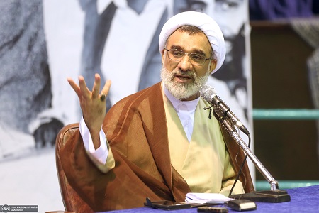 L`héritage spirituel et politique de l`Imam Khomeini selon Khosropanah