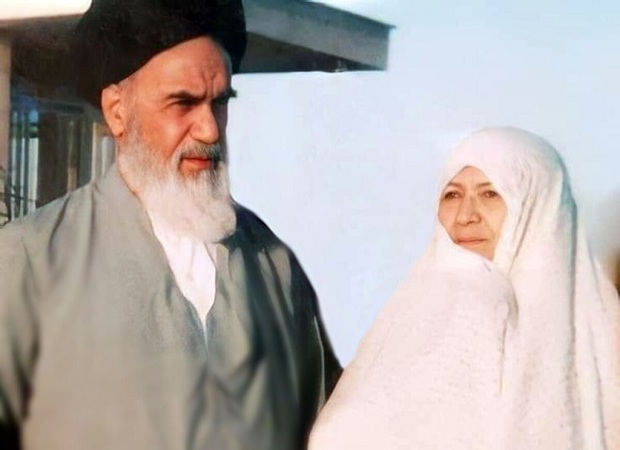 Le récit de l’épouse de l’Imam Khomeini sur leurs derniers adieux avant son hospitalisation